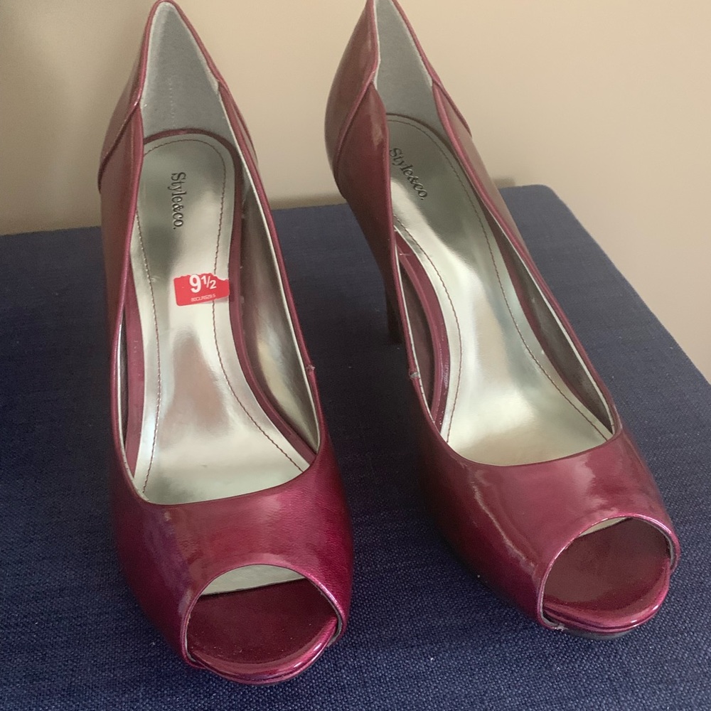 Women’s Burgundy Patent Heels